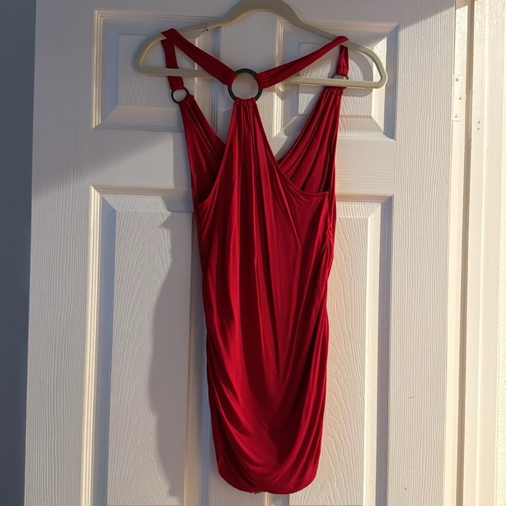 Red top - Picture 4 of 5